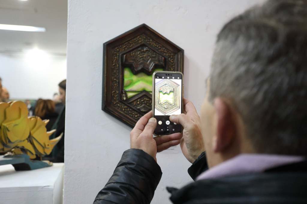 Carnivorous plant, Artwork by fine artist Dan Botezan